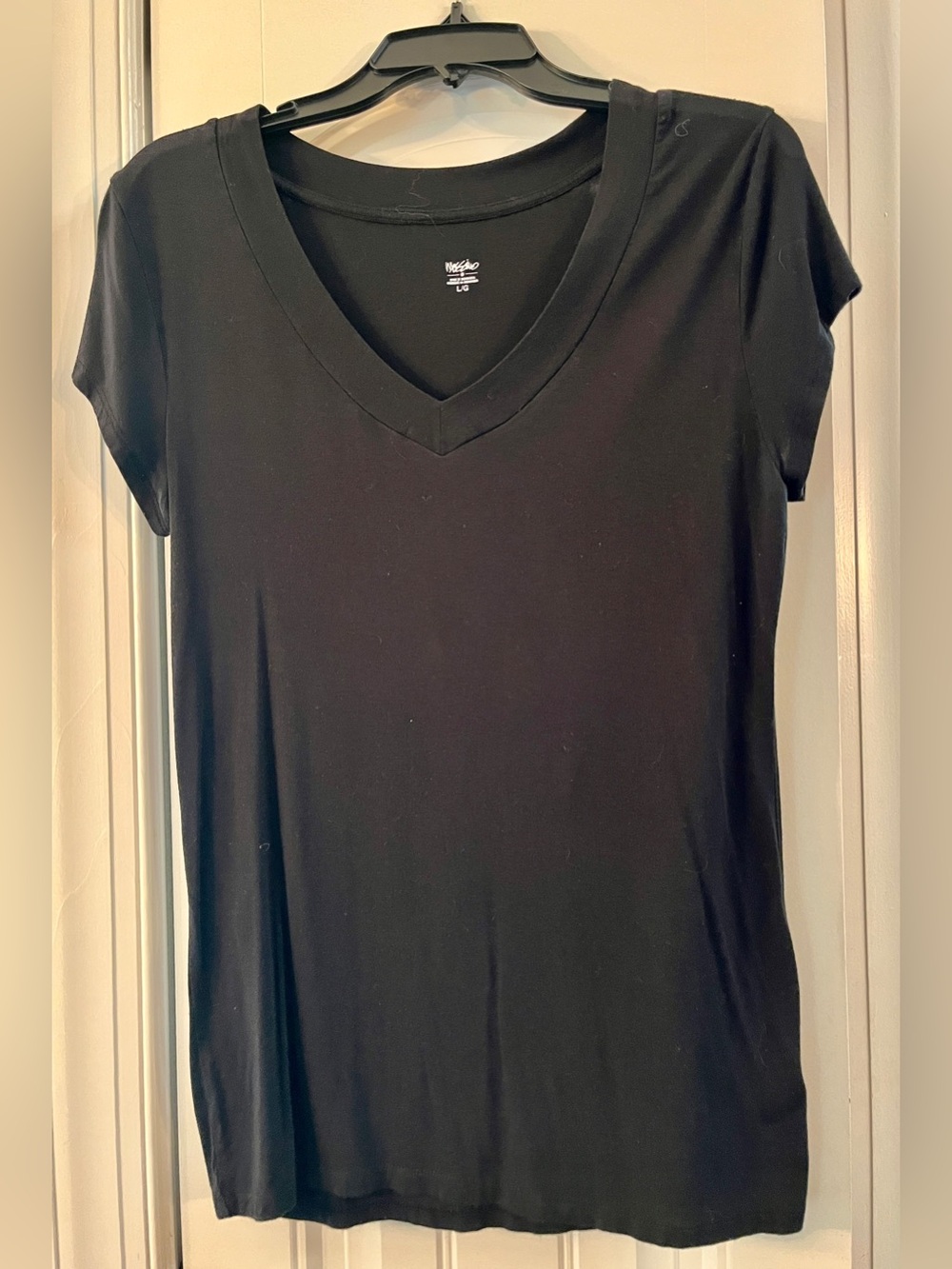 Mossimo V-Neck T-shirt Classic Everyday Top midnight black super soft size large